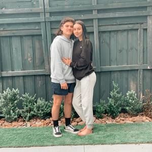 Meet your Posher, Mia